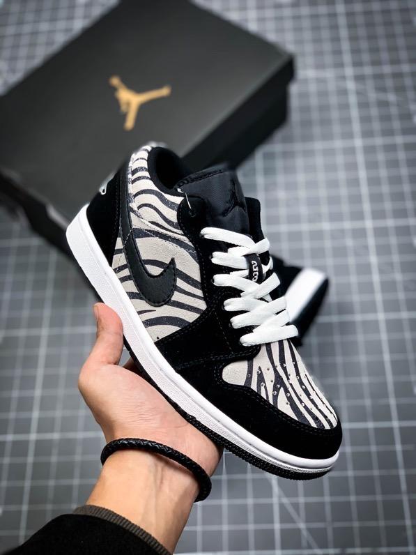 JORDAN - AJ1 "Low Zebra"