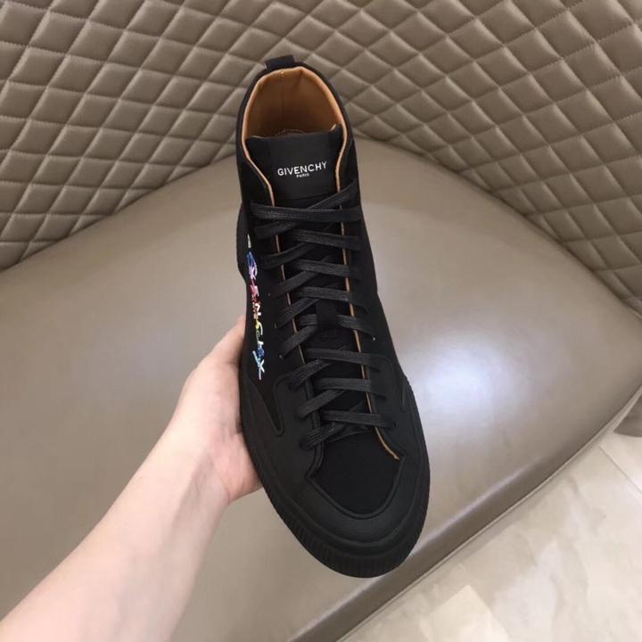 GIVENCHY - SNEAKERS